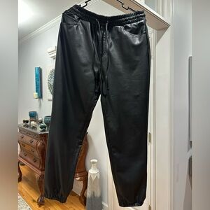 Express Black Leather Women’s 🖤 Pants Size M! Best Offer Accepted!